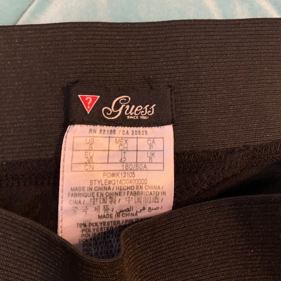 🌸2/$25- Guess Mini Skirt - Picture 2 of 2